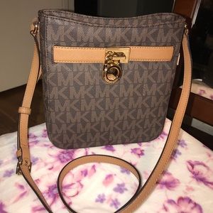 MK Authentic Hamilton messenger sling